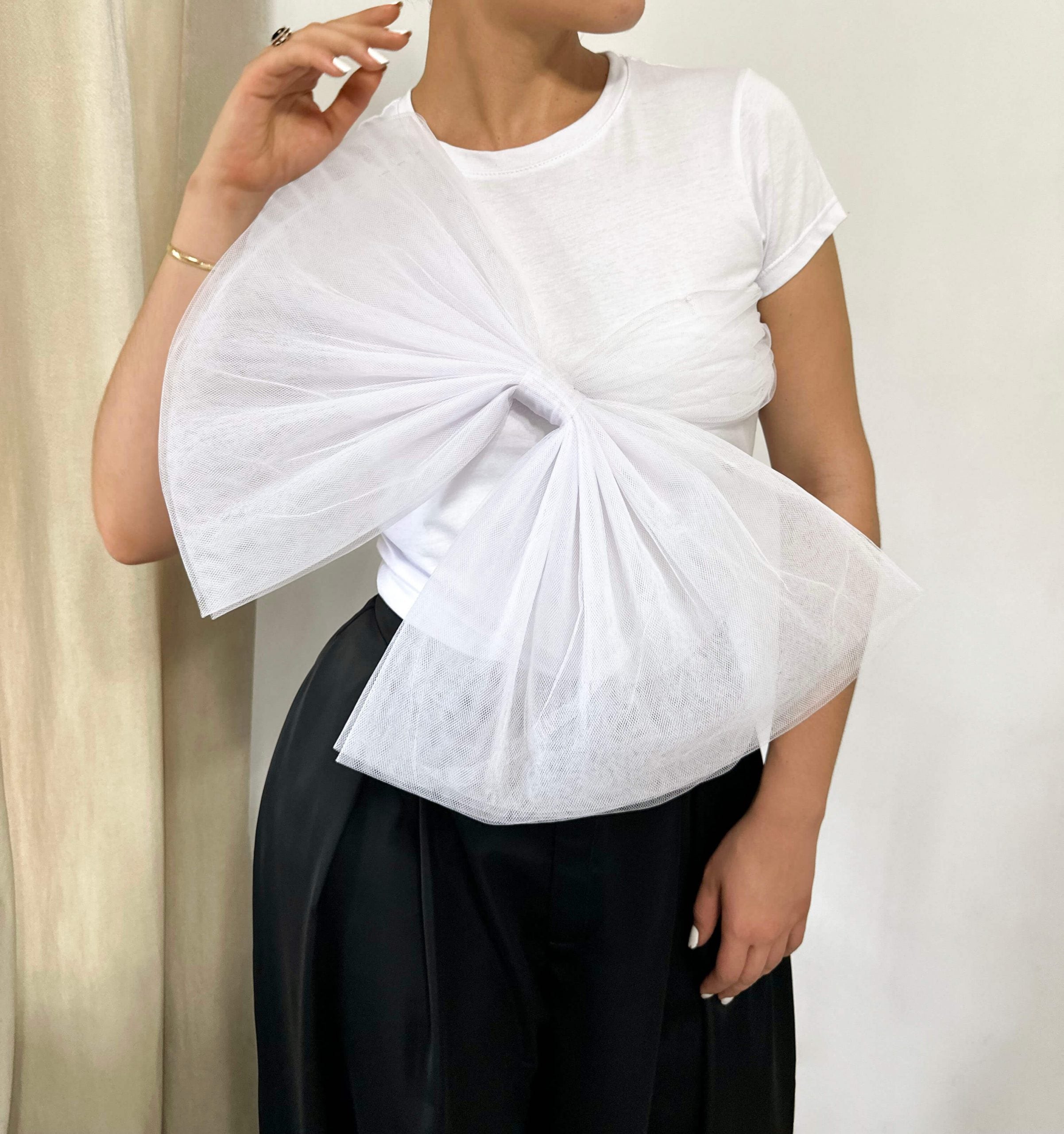 Josefina Diagonal Bow Solid