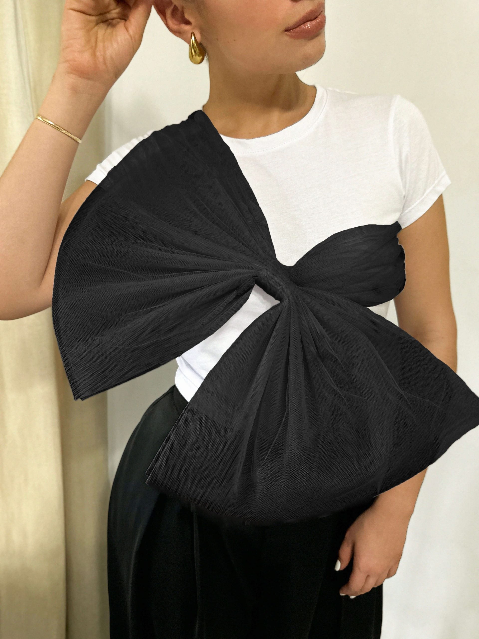 Josefina Diagonal Bow Contrast