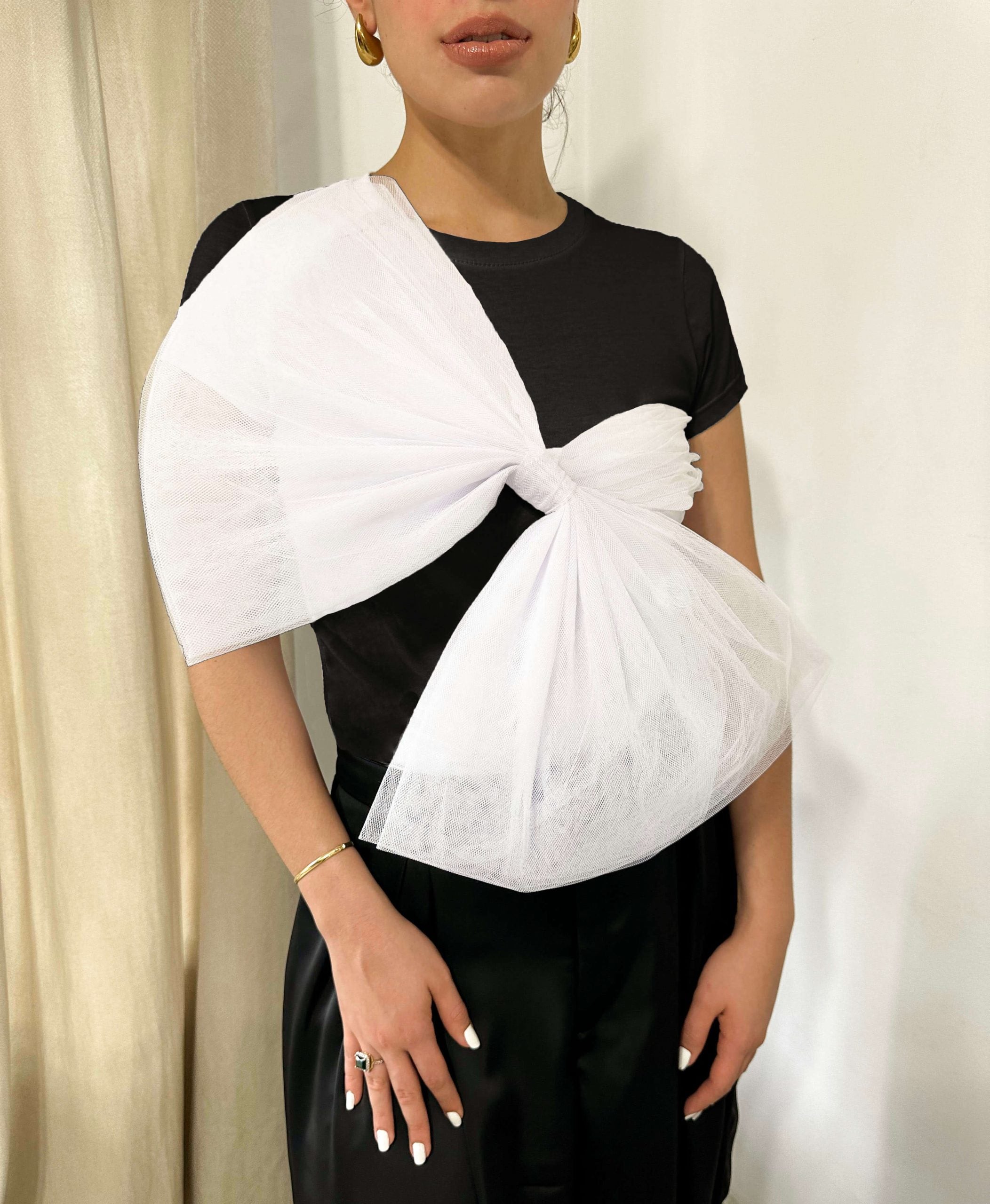 Josefina Diagonal Bow Contrast